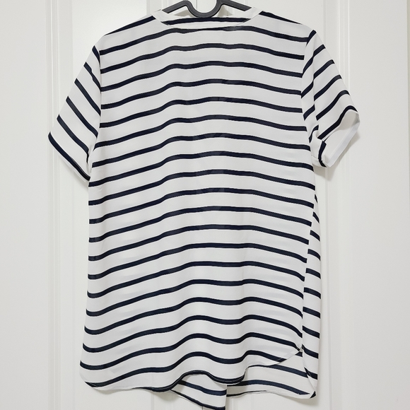 New! VAN HEUSEN Striped Top - Picture 3 of 8